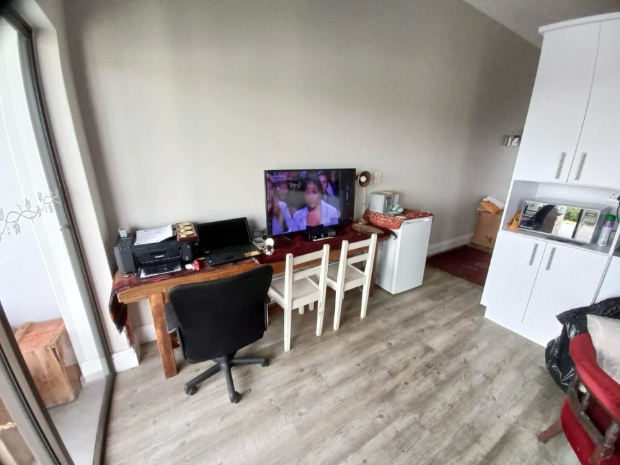 1 Bedroom Property for Sale in Zevenwacht Retirement Village Western Cape